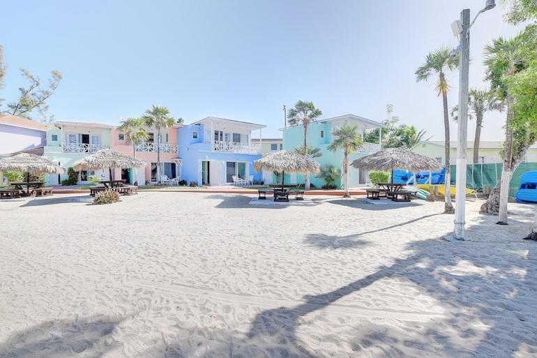 Beach Villas Coral Harbour Eksteriør bilde