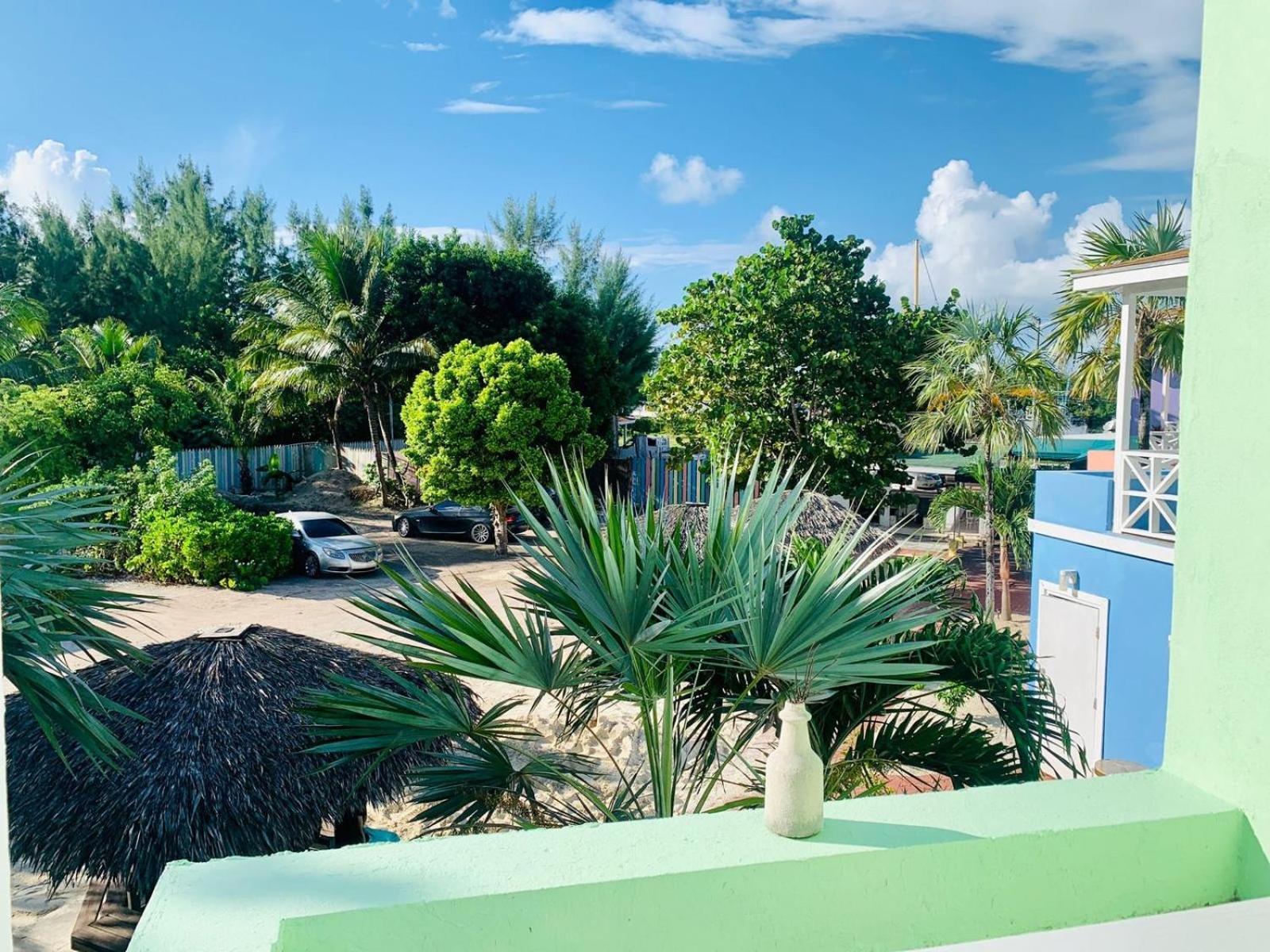Beach Villas Coral Harbour Eksteriør bilde