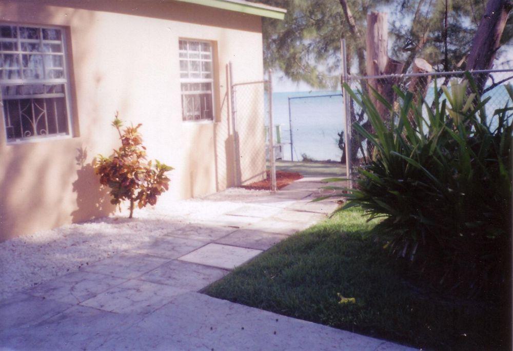 Beach Villas Coral Harbour Eksteriør bilde
